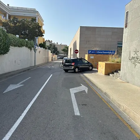 Centrico A 150 Metros De La Playa. Parking* Lägenhet *